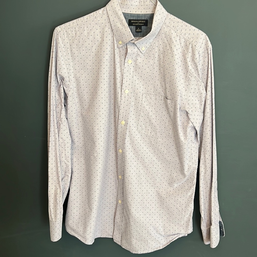 Banana Republic blue and white dress shirt